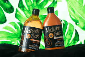 Review van de Nature Box Shampoo en Conditioner - lees het op haarblog Heb je HAAR wéér!